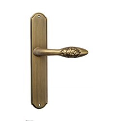 Дверная ручка Venezia "CASANOVA" на планке PL02 матовая бронза