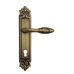 Дверная ручка Venezia "CASANOVA" CYL на планке PL96 матовая бронза