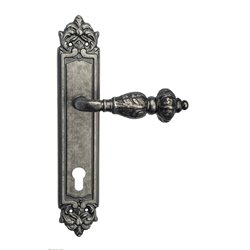 Дверная ручка Venezia "LUCRECIA" CYL на планке PL96 античное серебро