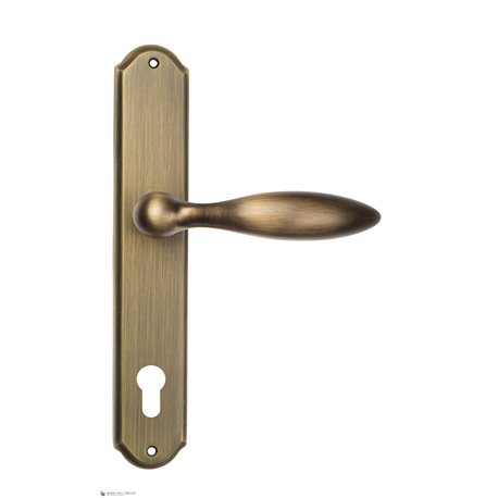 Дверная ручка Venezia "MAGGIORE" CYL на планке PL02 матовая бронза