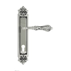 Дверная ручка Venezia "MONTE CRISTO" CYL на планке PL96 натуральное серебро + черный