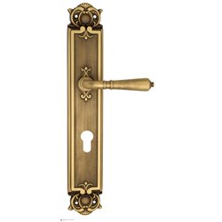 Дверная ручка Venezia "VIGNOLE" CYL на планке PL97 матовая бронза