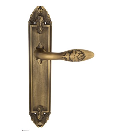 Дверная ручка Venezia "CASANOVA" на планке PL90 матовая бронза