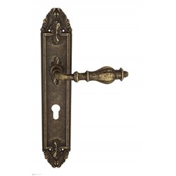 Дверная ручка Venezia "GIFESTION" CYL на планке PL90 античная бронза