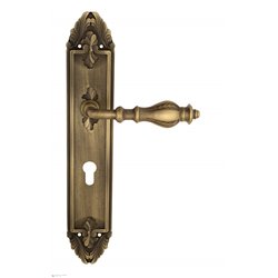 Дверная ручка Venezia "GIFESTION" CYL на планке PL90 матовая бронза