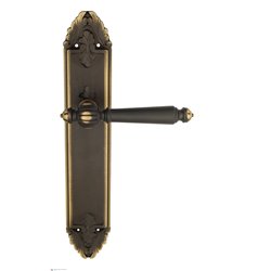 Дверная ручка Venezia "PELLESTRINA" на планке PL90 темная бронза