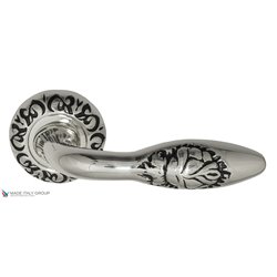 Дверная ручка Venezia "CASANOVA" D4 натуральное серебро + черный
