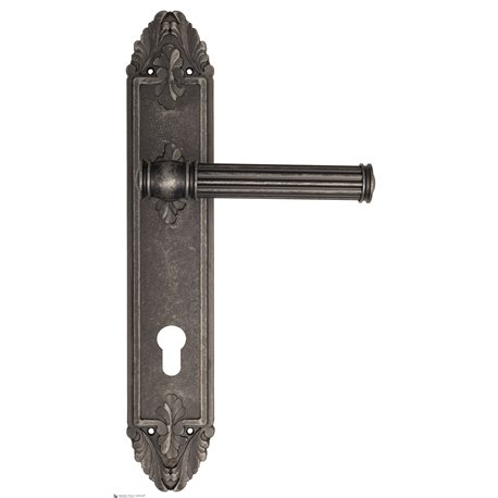 Дверная ручка Venezia "IMPERO" CYL на планке PL90 античное серебро