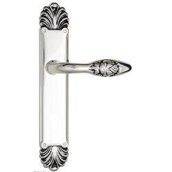 Дверная ручка Venezia "CASANOVA" CYL на планке PL87 натуральное серебро + черный