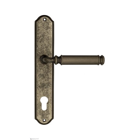 Дверная ручка Venezia "MOSCA" CYL на планке PL02 античное серебро